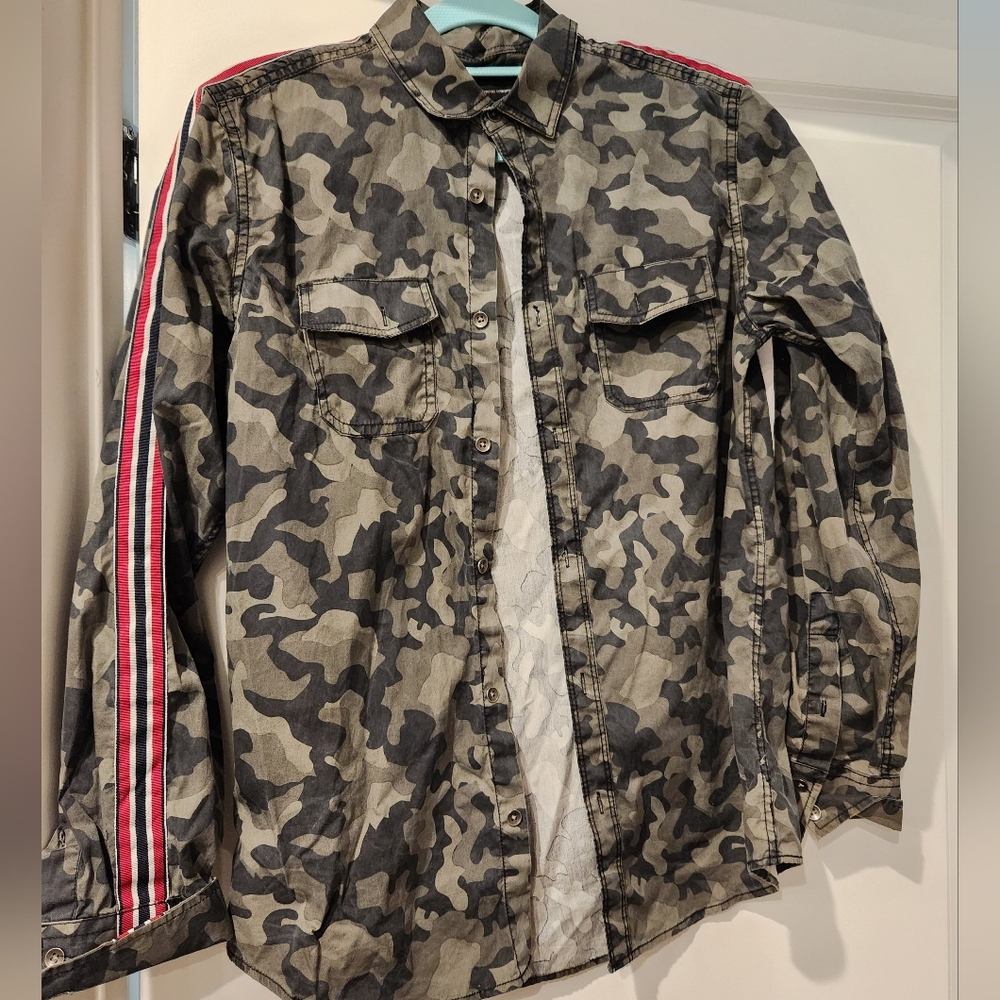 Camo INC International Concepts Blouse W/ Red Stripe Detail